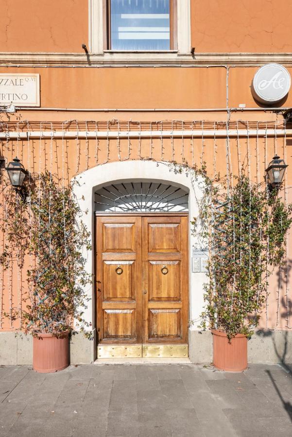 White Flat Termini