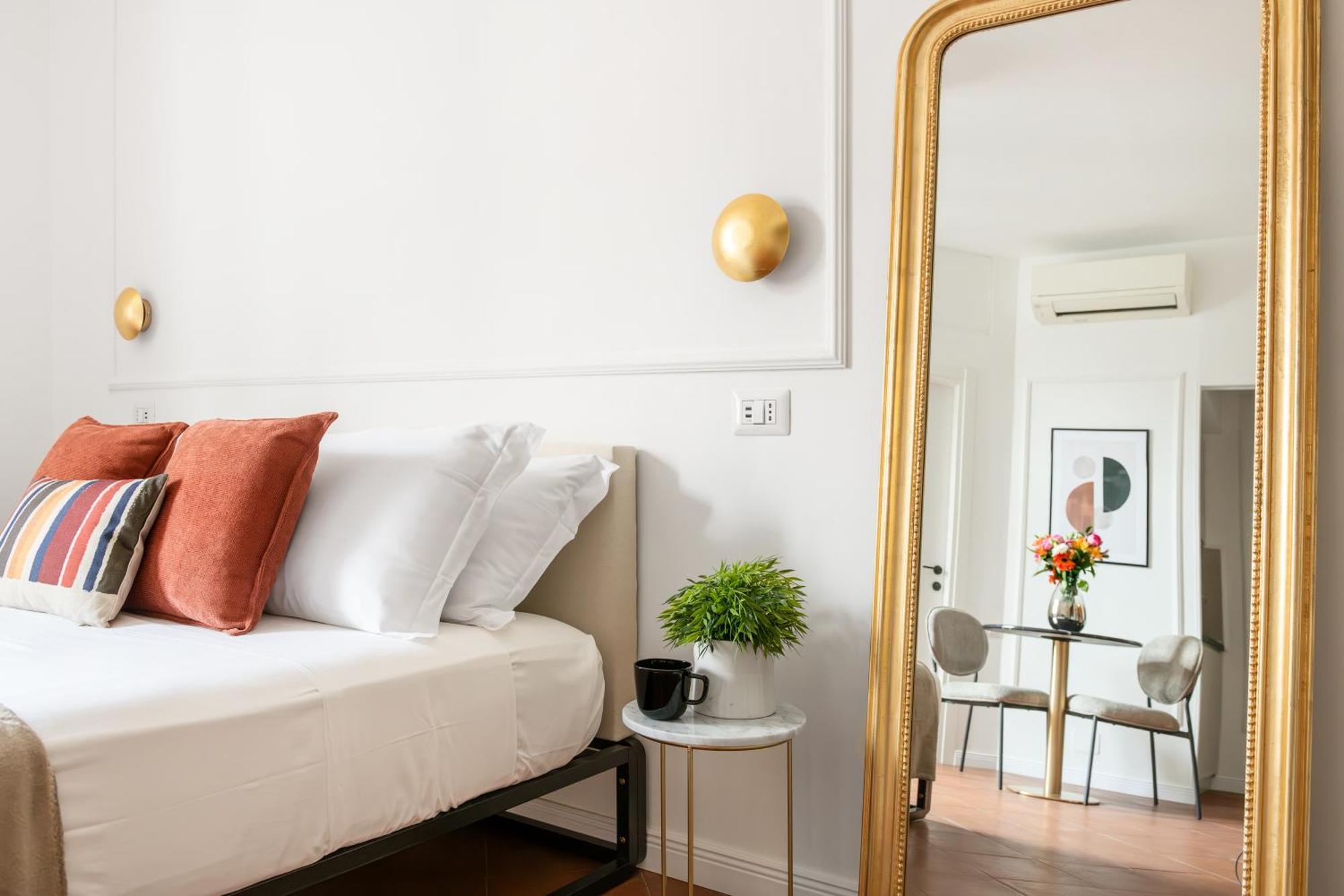 White Flat Termini